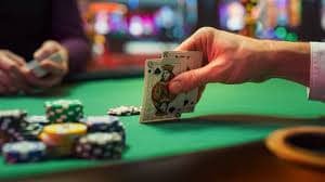ace77 Online Gaming ပလပ်ဖောင်း မြန်မာ ကစားသမားများ ကစားနေသည့် မြင်ကွင်း